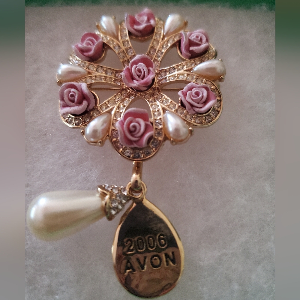 Avon Pink Bisque Rose Gold Tone Brooch - Picture 6 of 9